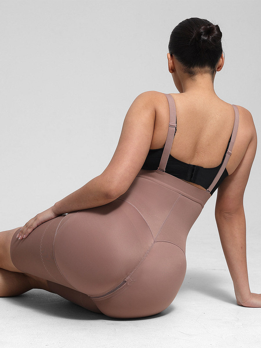 Well-in Vogue Body Shaper clips inside for post-operative wear and removable shoulder straps